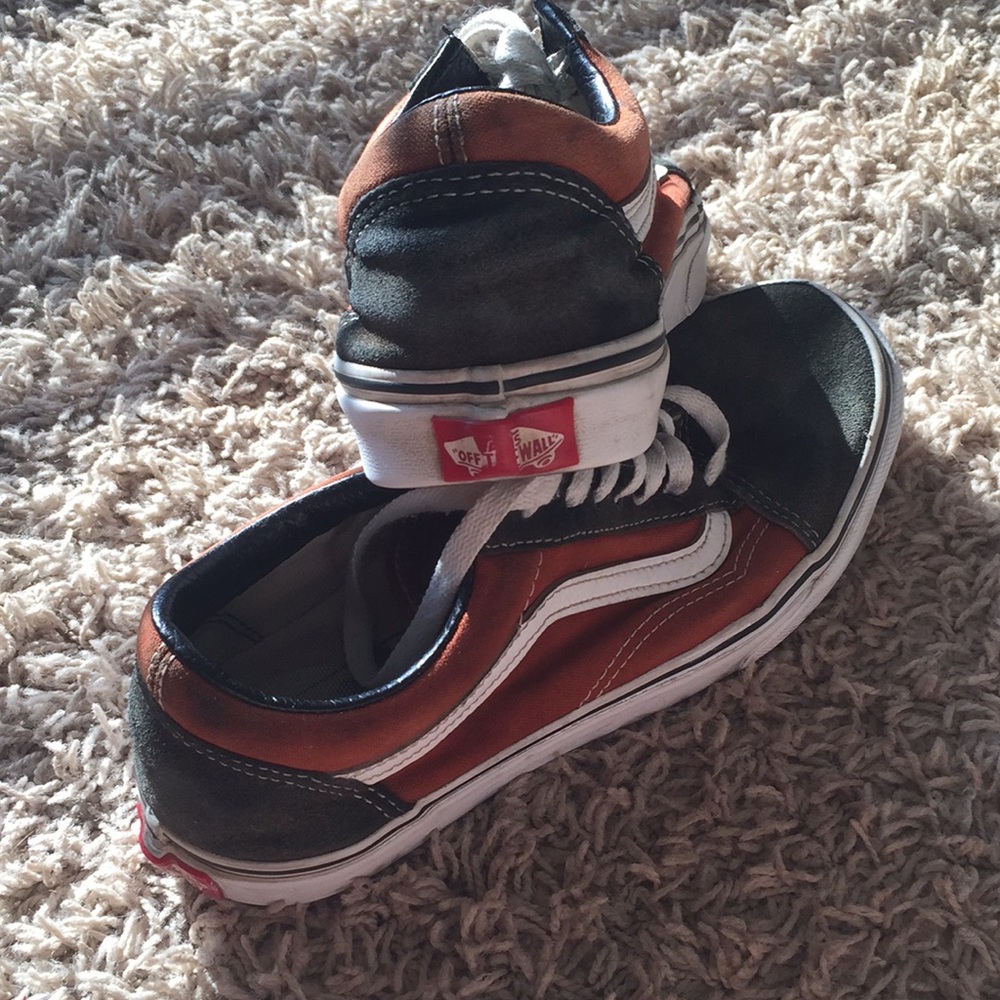Old skool customized vans - Picture 3 of 3